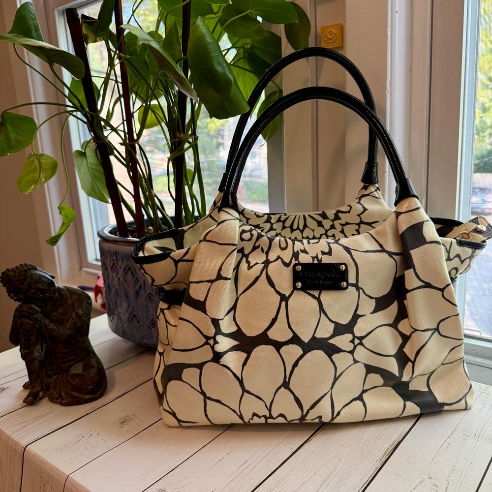 Kate Spade | Vintage Stevie Black and Cream Floral Shoulder Bag